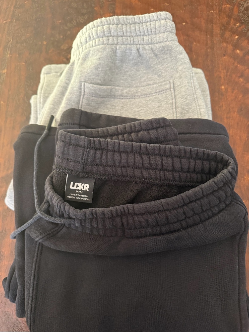Men’s LCKR Fleece Sweatpants, size large.